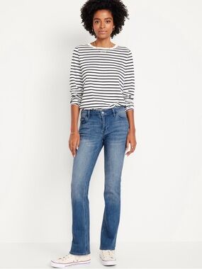 👖Old Navy WOW mid-rise bootcut jeans. Size 8 short.